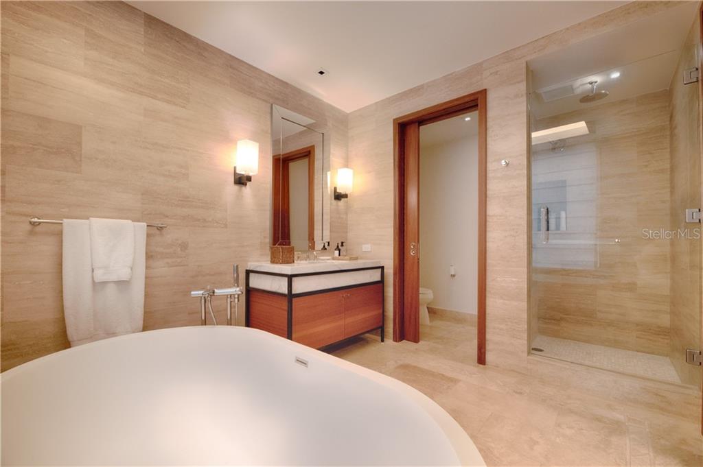 DORADO BEACH - Residential