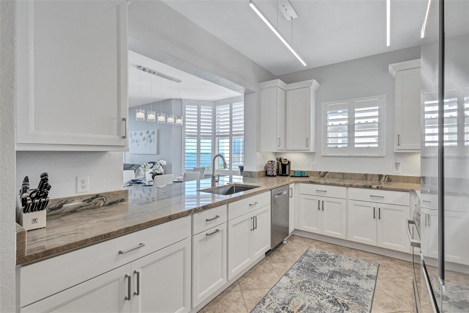 BAY CLUB PH I - Residential