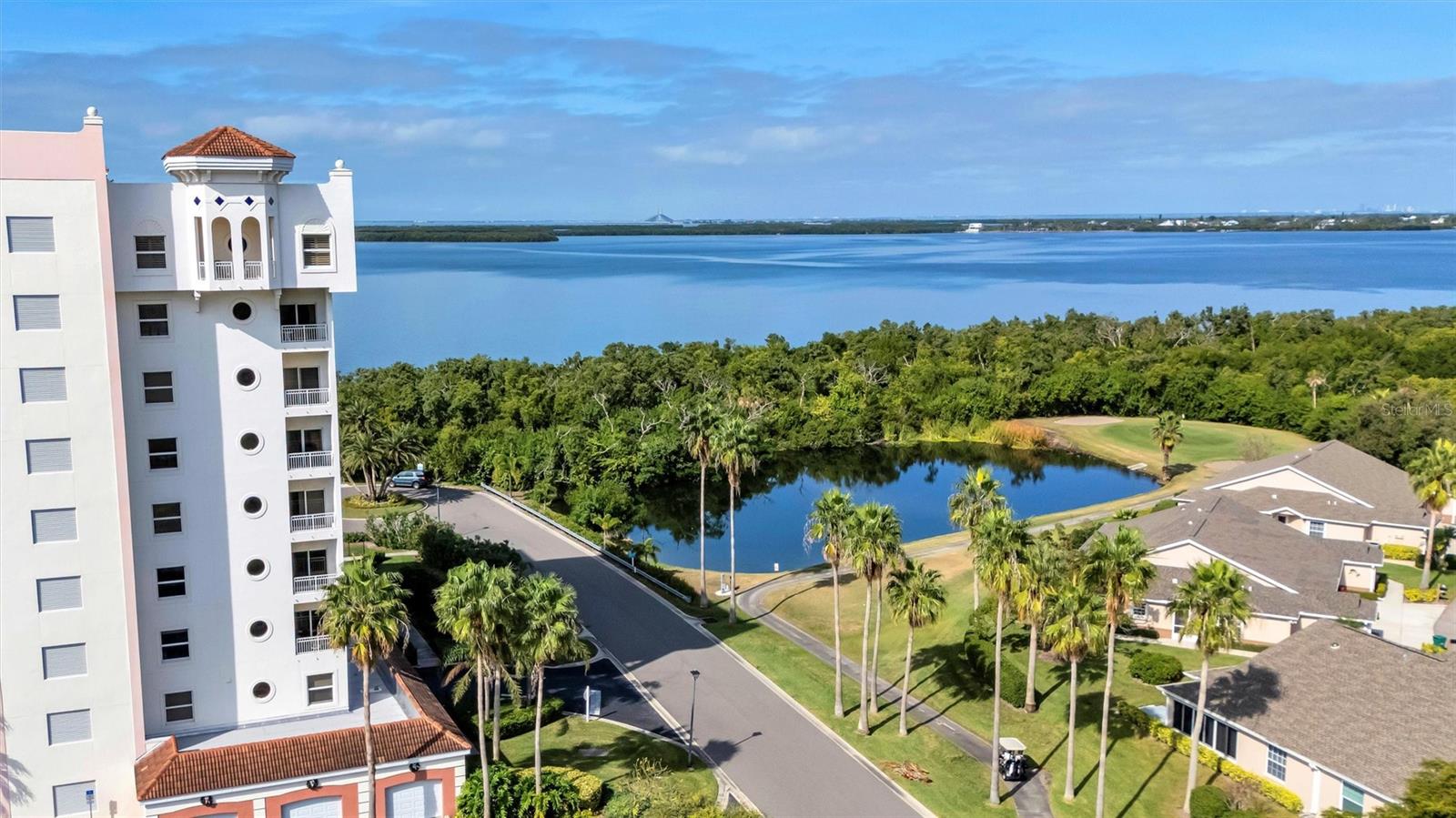 BAY CLUB PH I - Residential