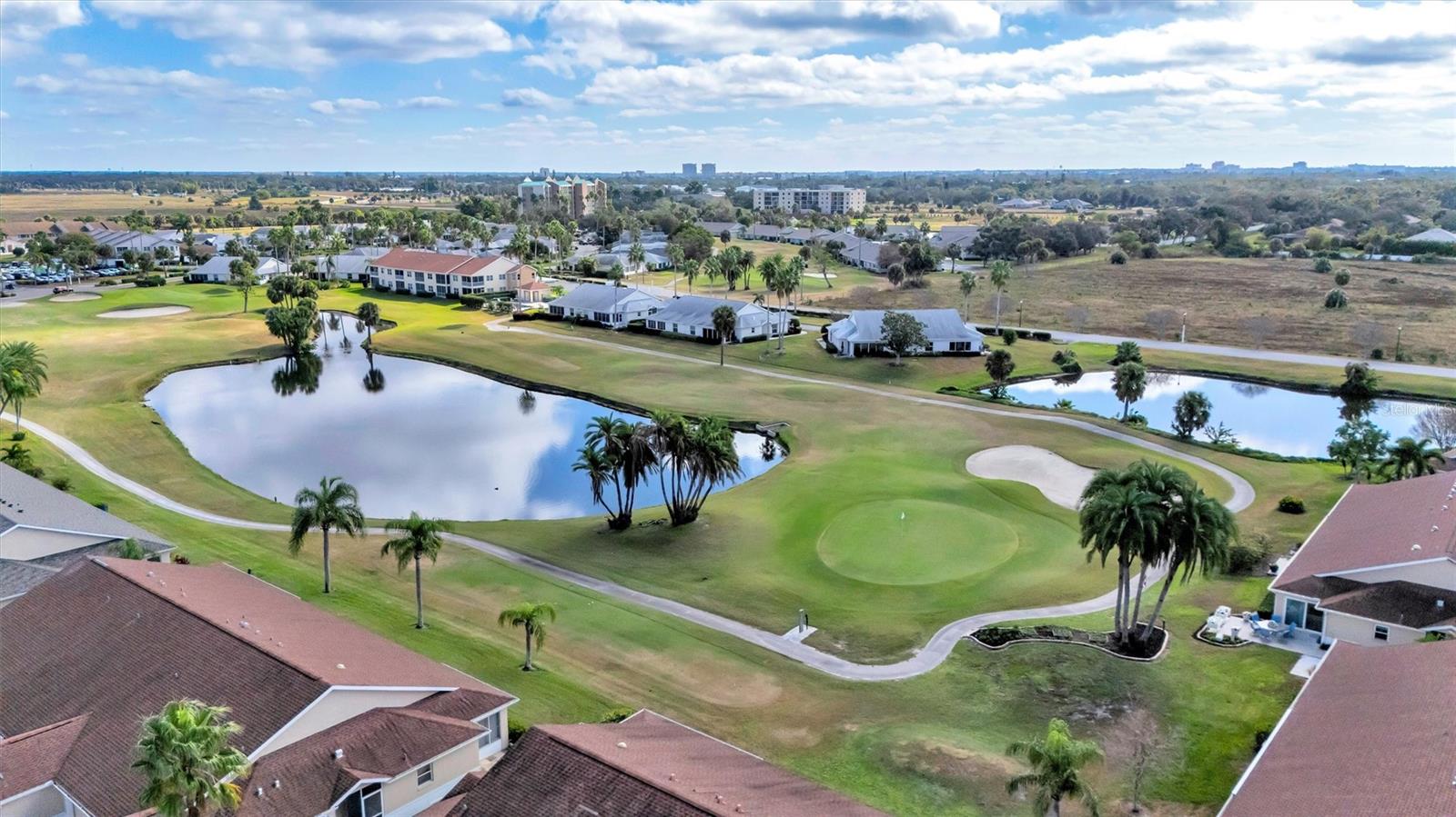 BAY CLUB PH I - Residential