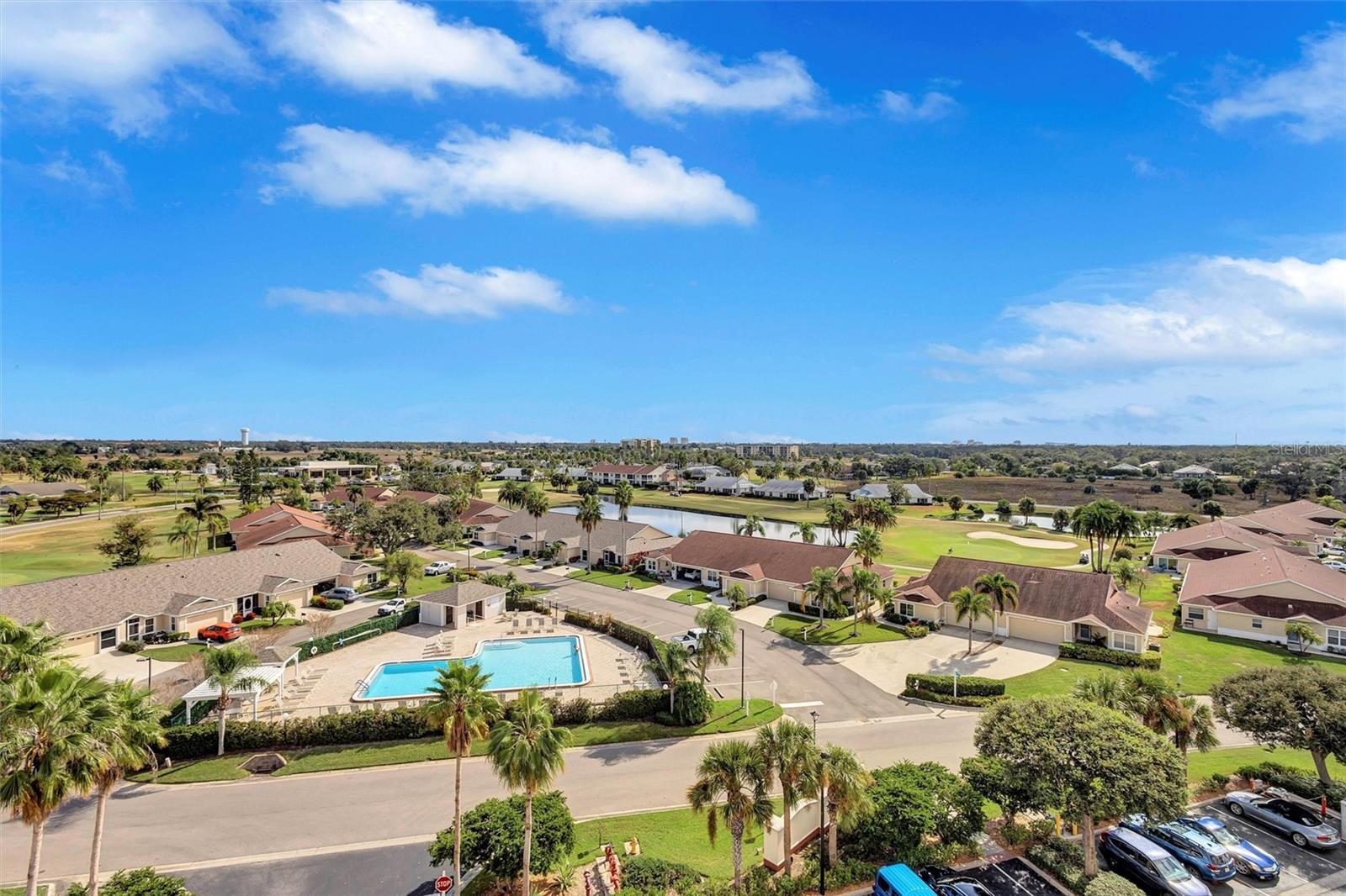 BAY CLUB PH I - Residential