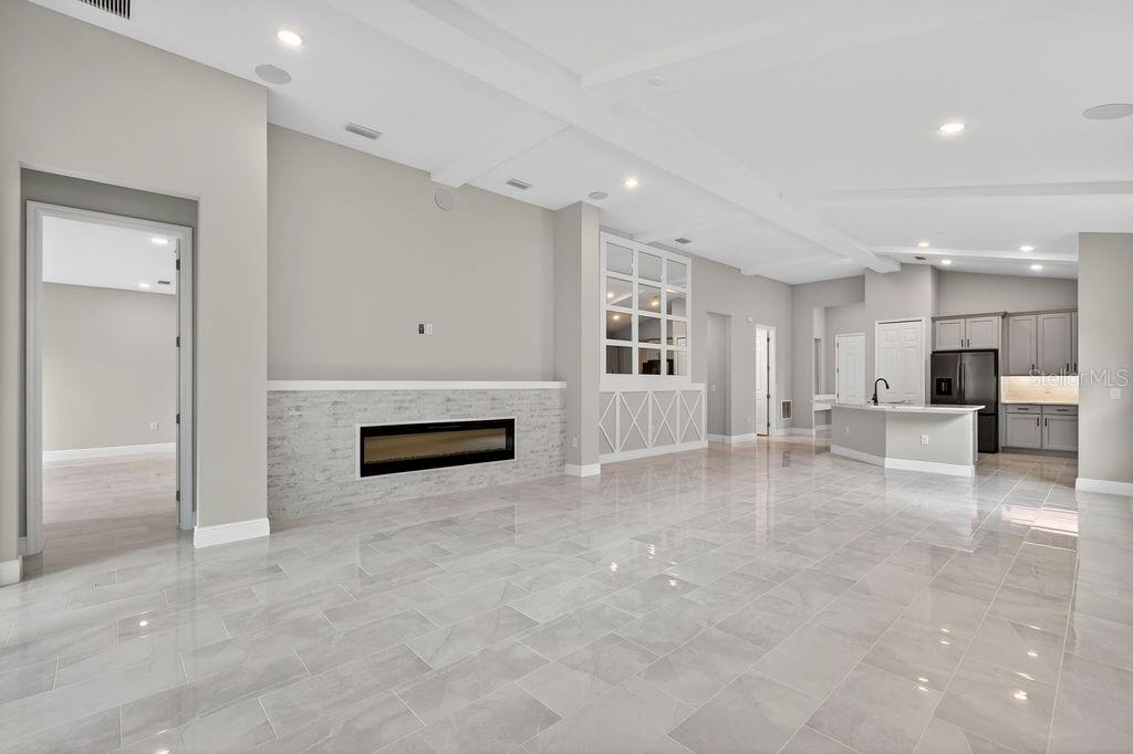 LAKES OF MOUNT DORA - Residential