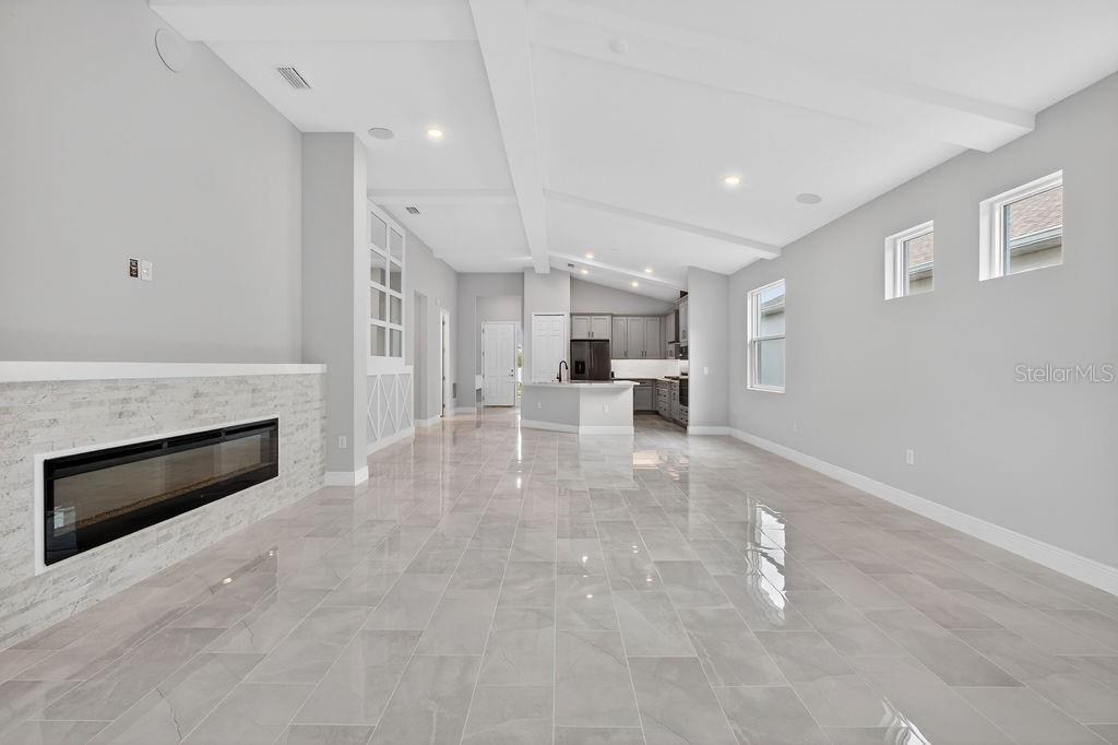 LAKES OF MOUNT DORA - Residential