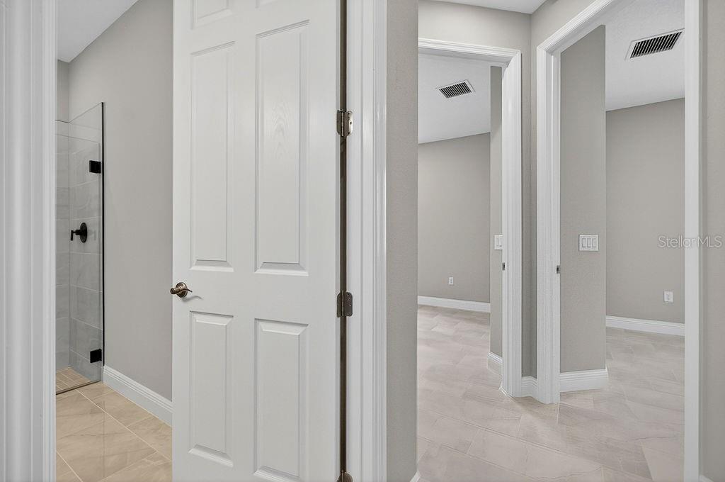 LAKES OF MOUNT DORA - Residential