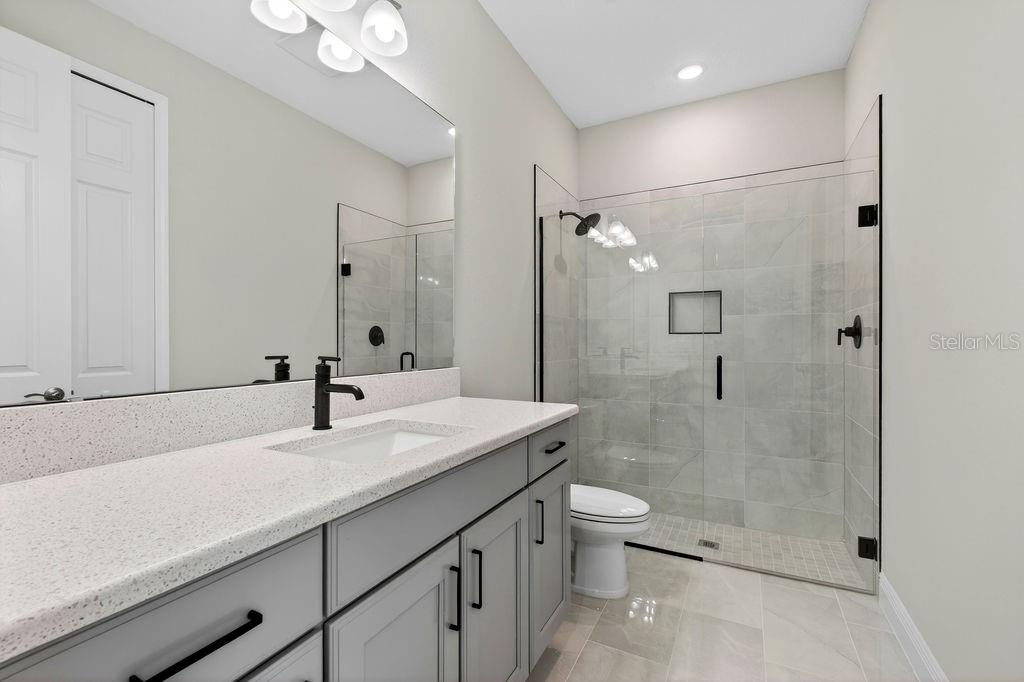 LAKES OF MOUNT DORA - Residential