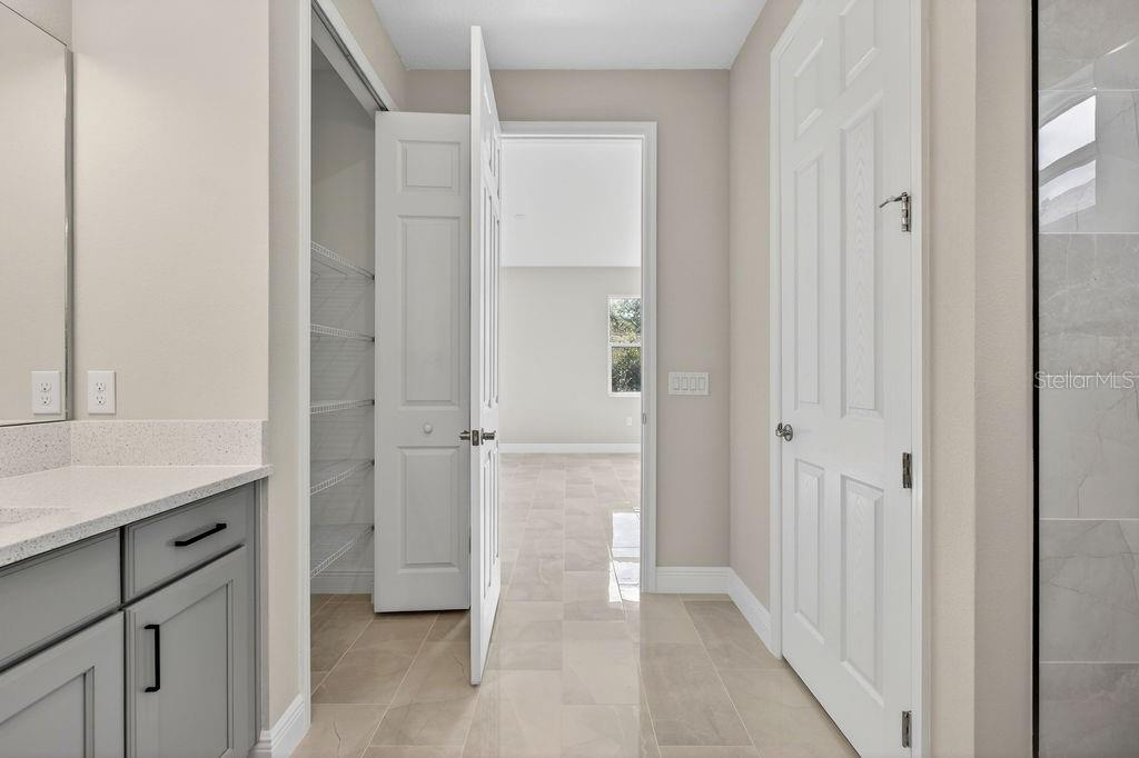 LAKES OF MOUNT DORA - Residential