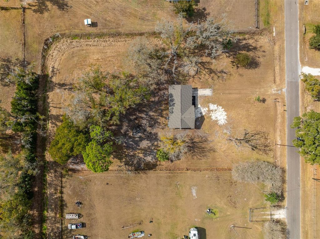 Photo of 9331 Edison Road, Lithia, FL 33547 (MLS # TB8466976)