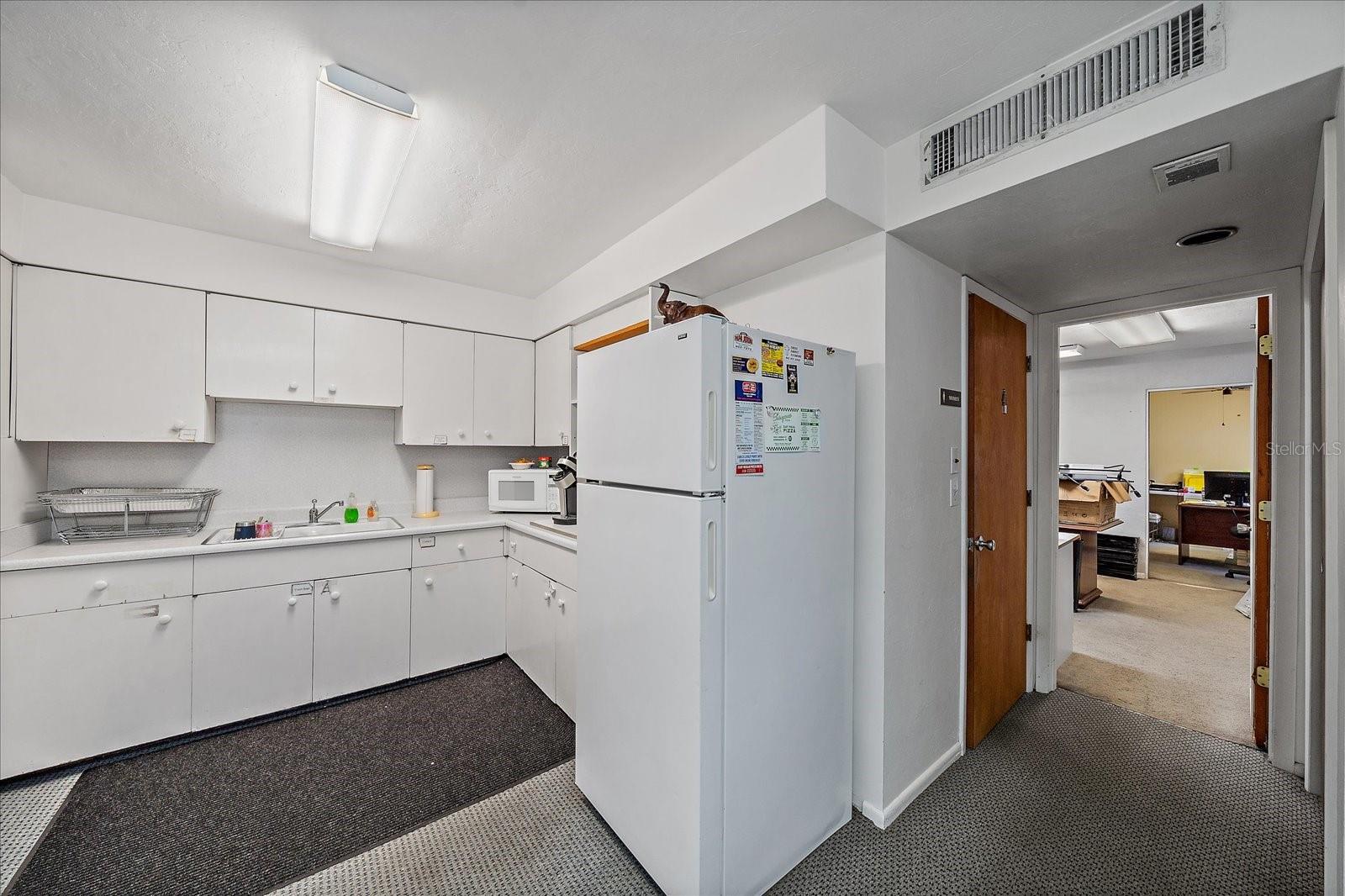 SARASOTA SPGS - Commercial Sale