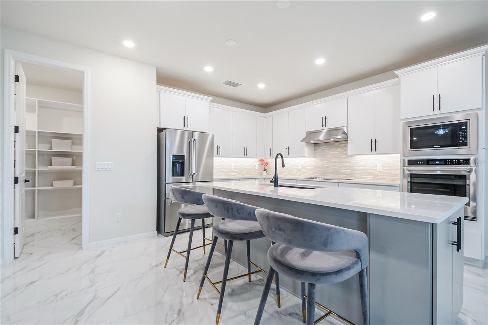 EVERBE PH 1C - Residential