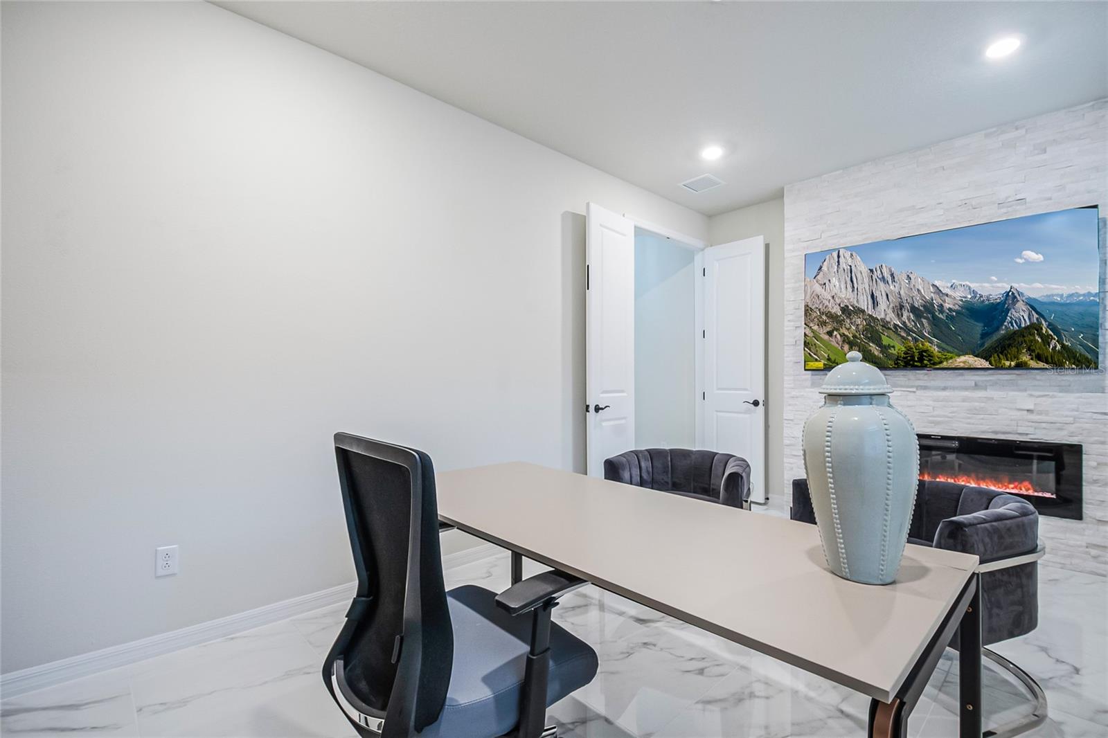 EVERBE PH 1C - Residential