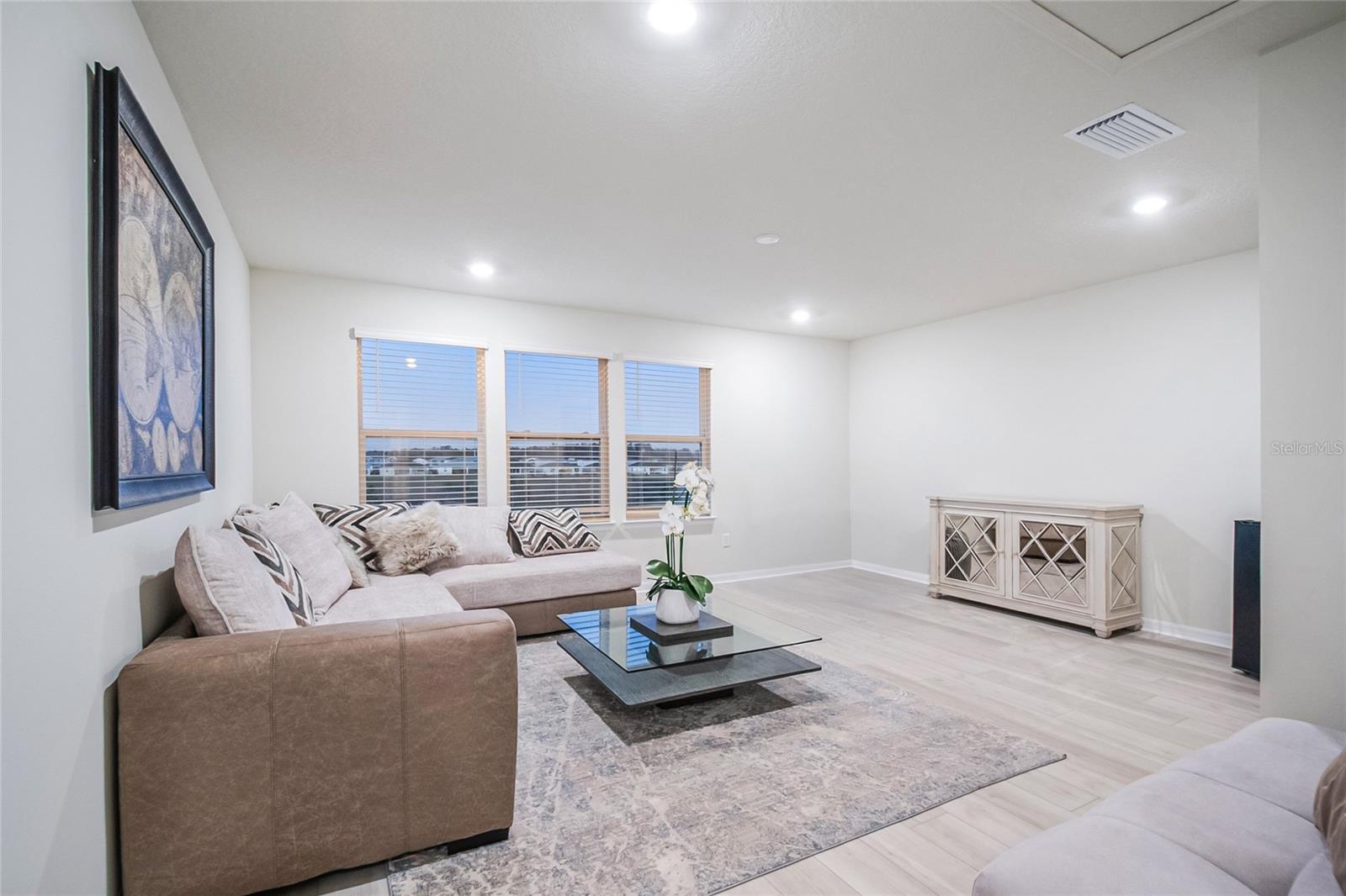 EVERBE PH 1C - Residential