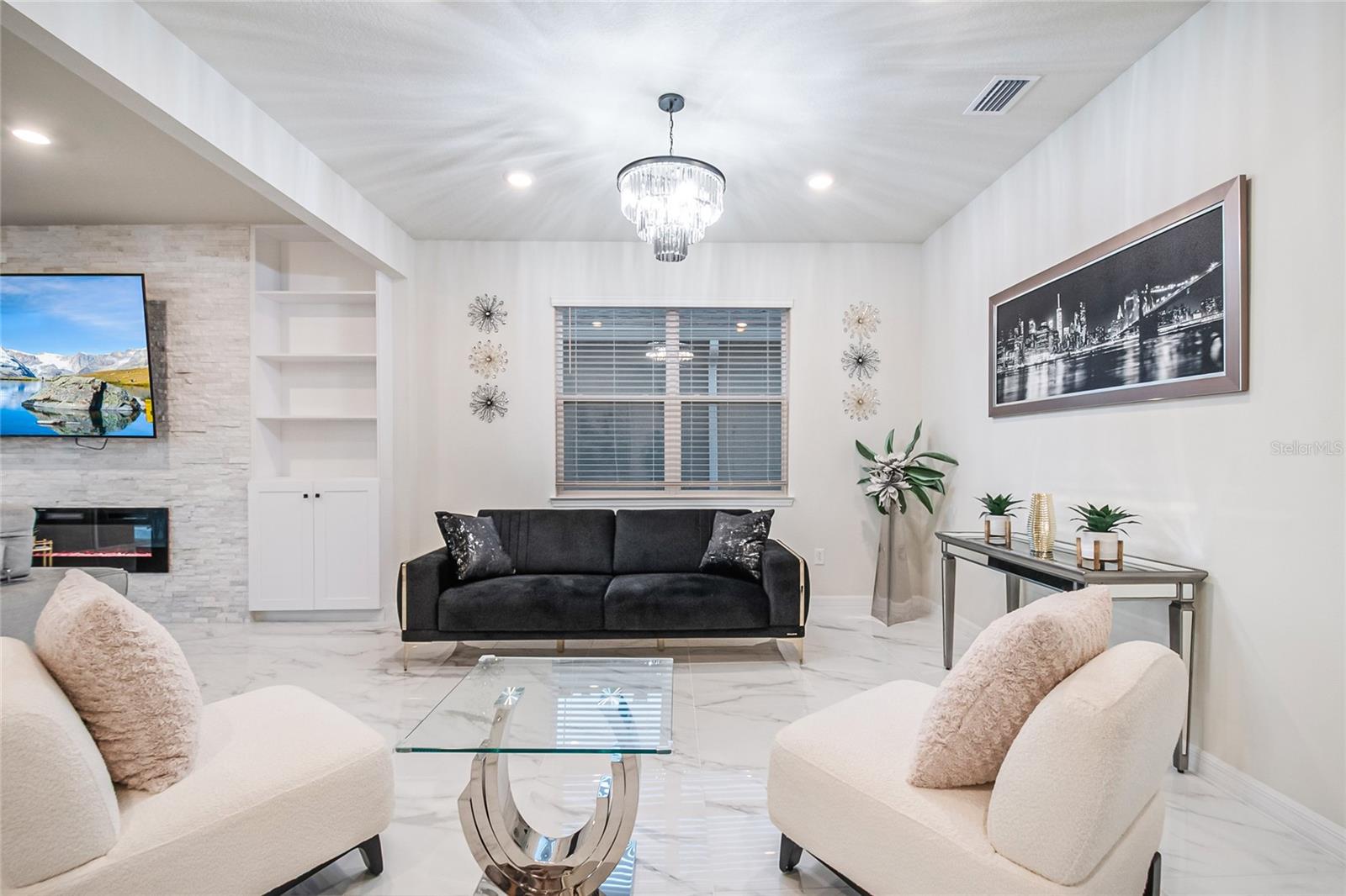 EVERBE PH 1C - Residential