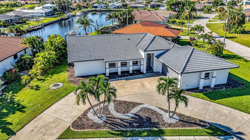 Photo of 2161 Aqui Esta Drive, Punta Gorda, FL 33950 (MLS # C7532622)