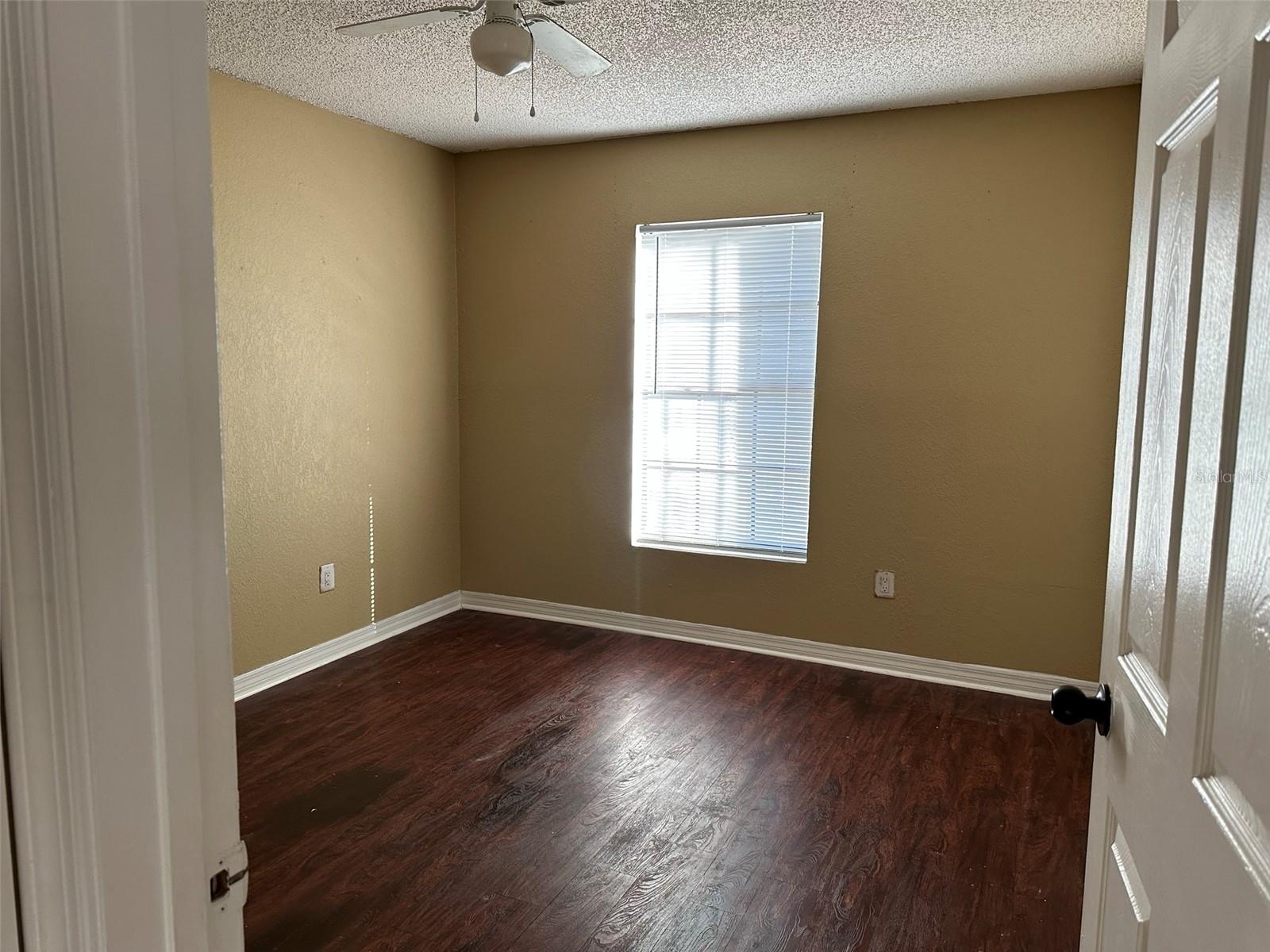 GLENDALE VILLAS A CONDO - Residential Lease