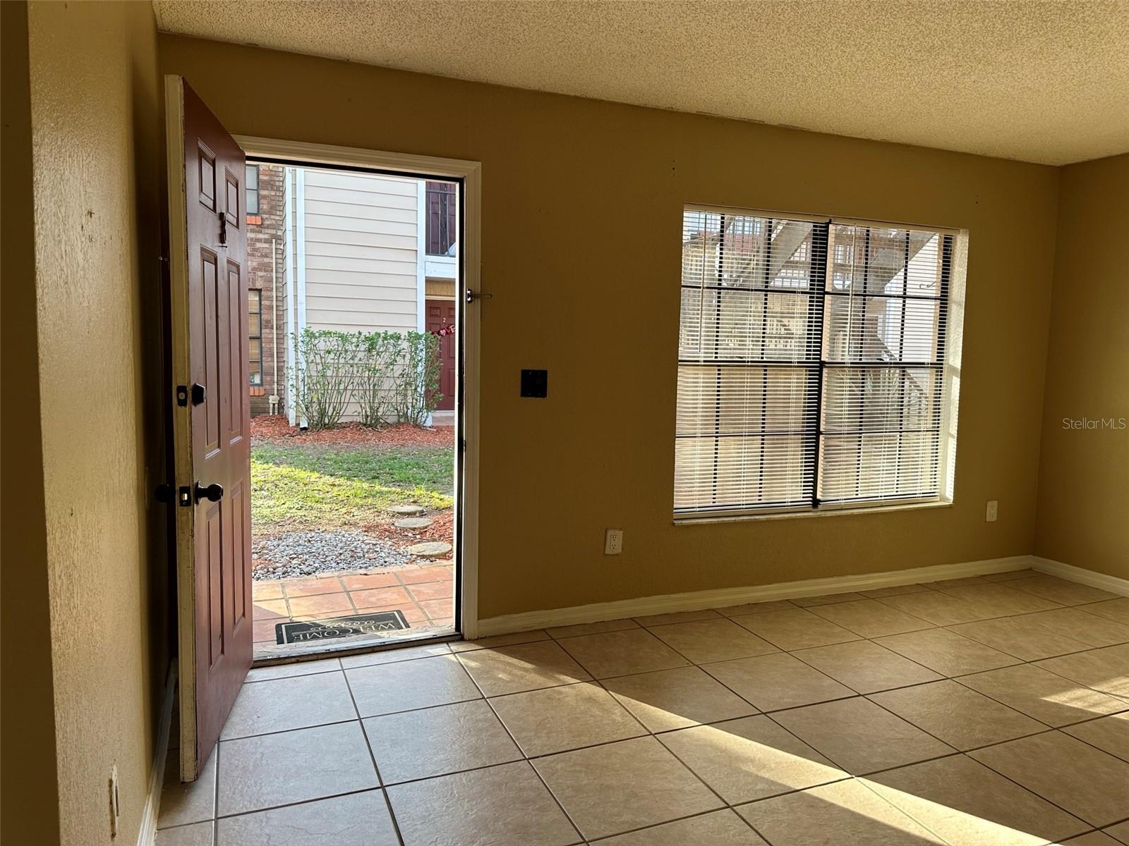 GLENDALE VILLAS A CONDO - Residential Lease