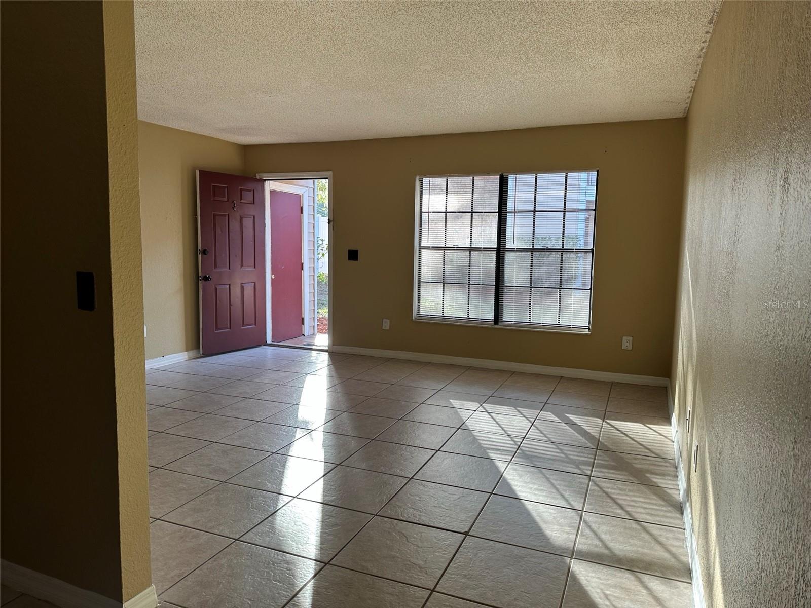 GLENDALE VILLAS A CONDO - Residential Lease