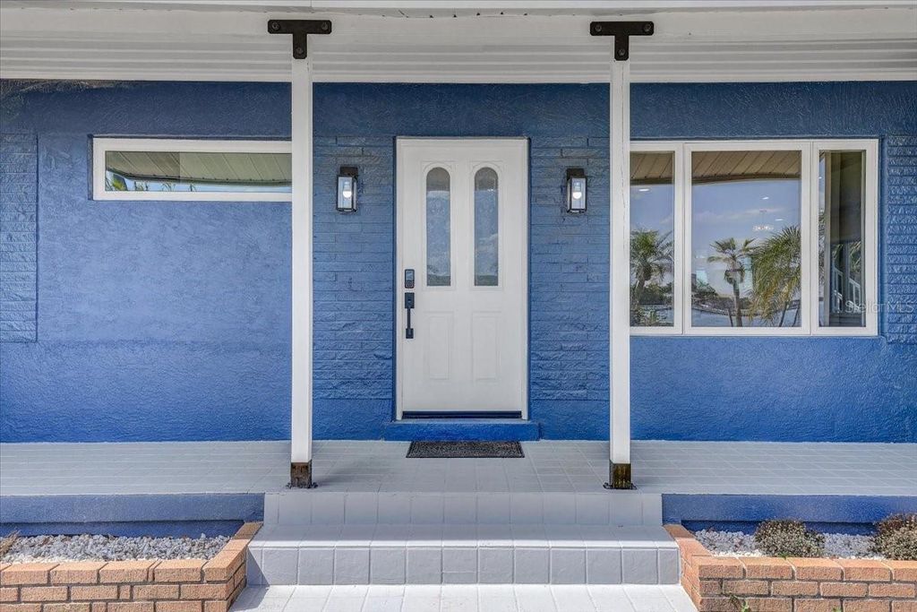 Photo of 2201 Riverview Boulevard, Bradenton, FL 34205 (MLS # TB8481888)