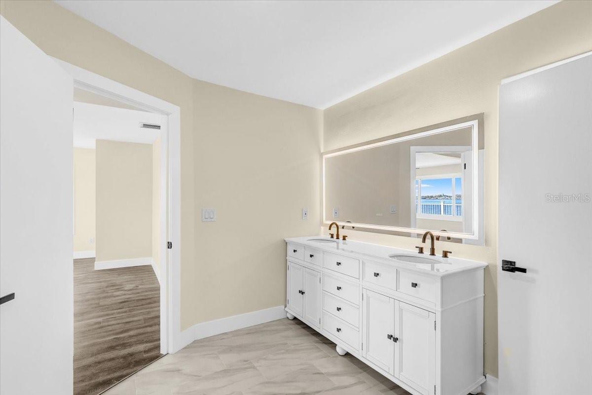 RIO VISTA - Residential