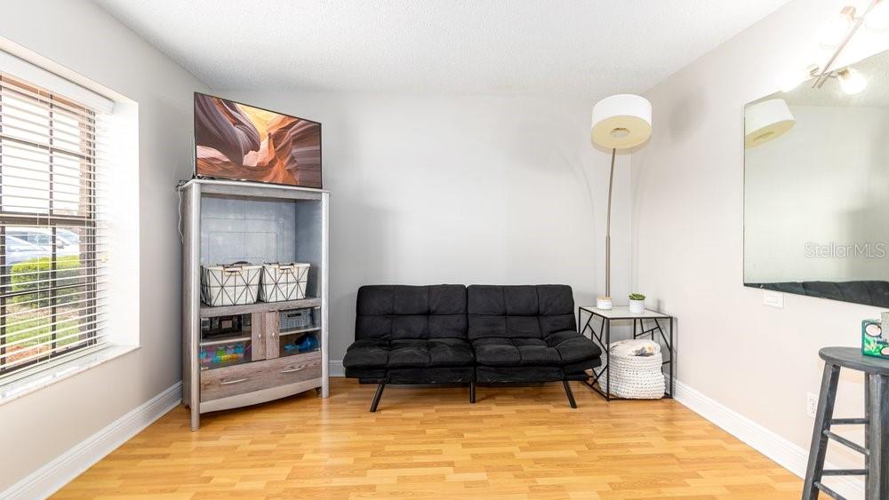 WHISPER LAKES - Residential