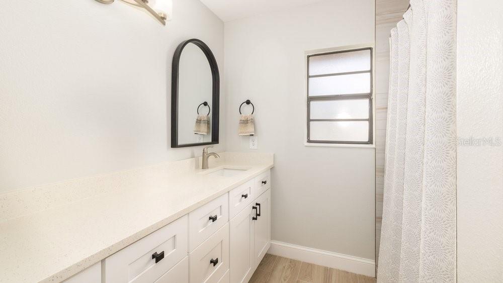 WHISPER LAKES - Residential