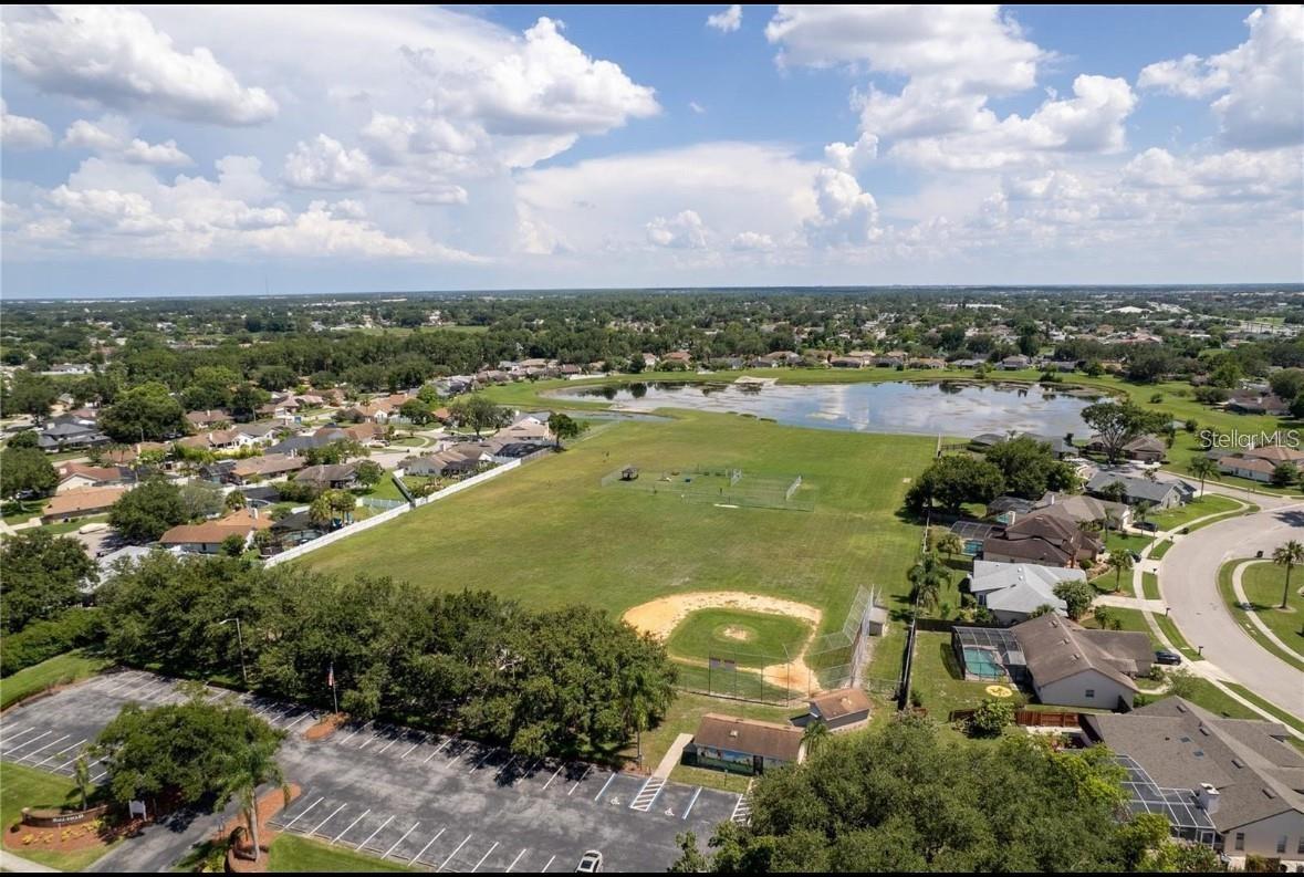 WHISPER LAKES - Residential