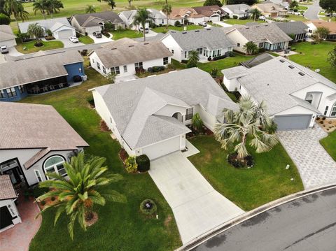 A home in LAKELAND