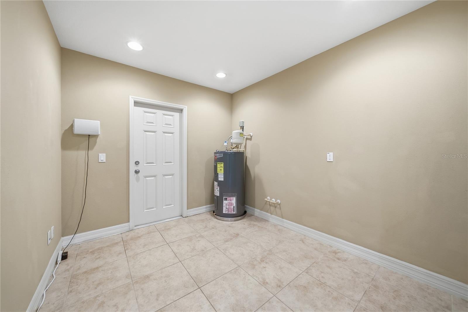 BASSET CREEK ESTATES PH 1 - Residential Lease