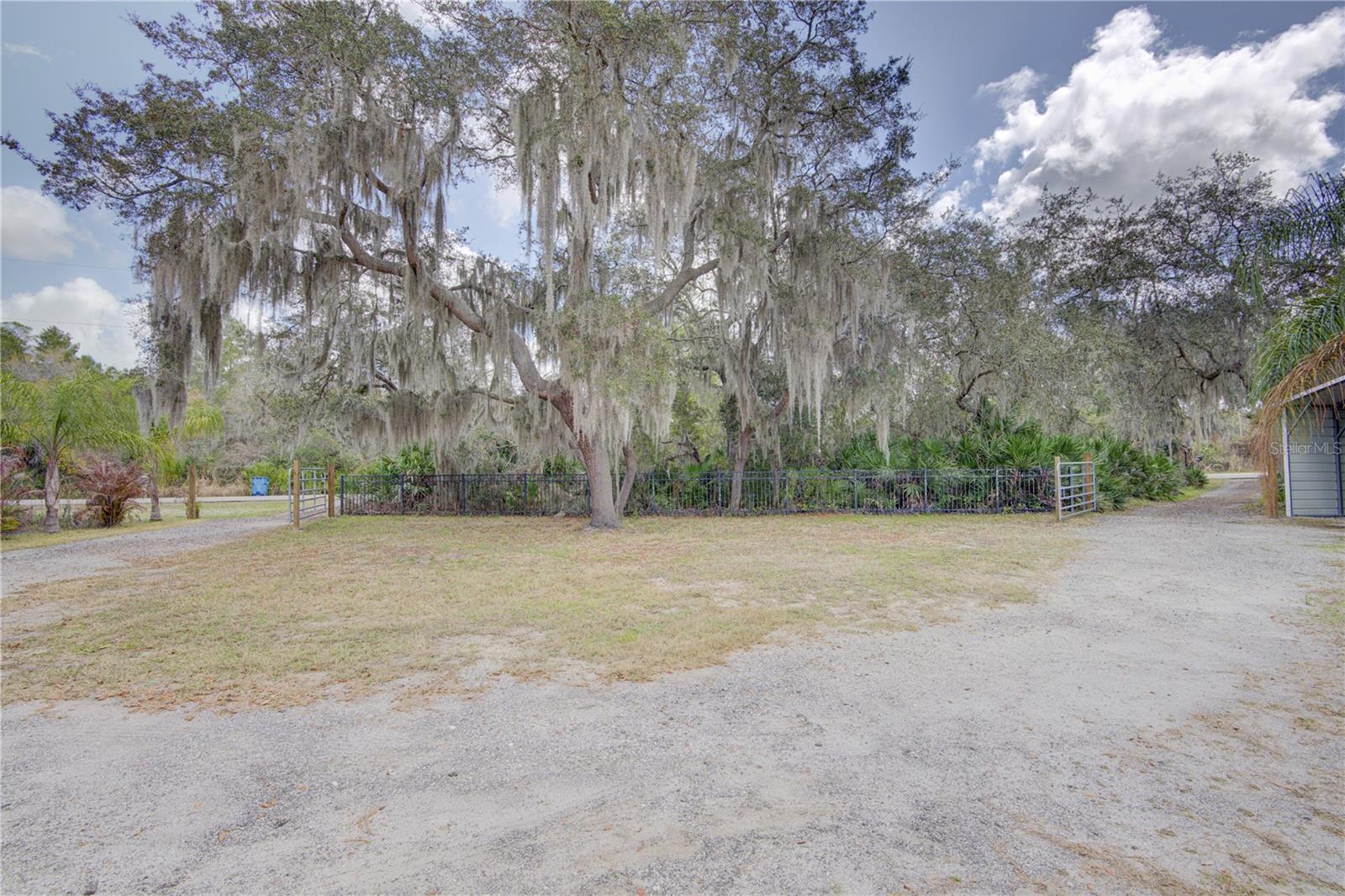 LAND O LAKES UNIT 02 - Residential