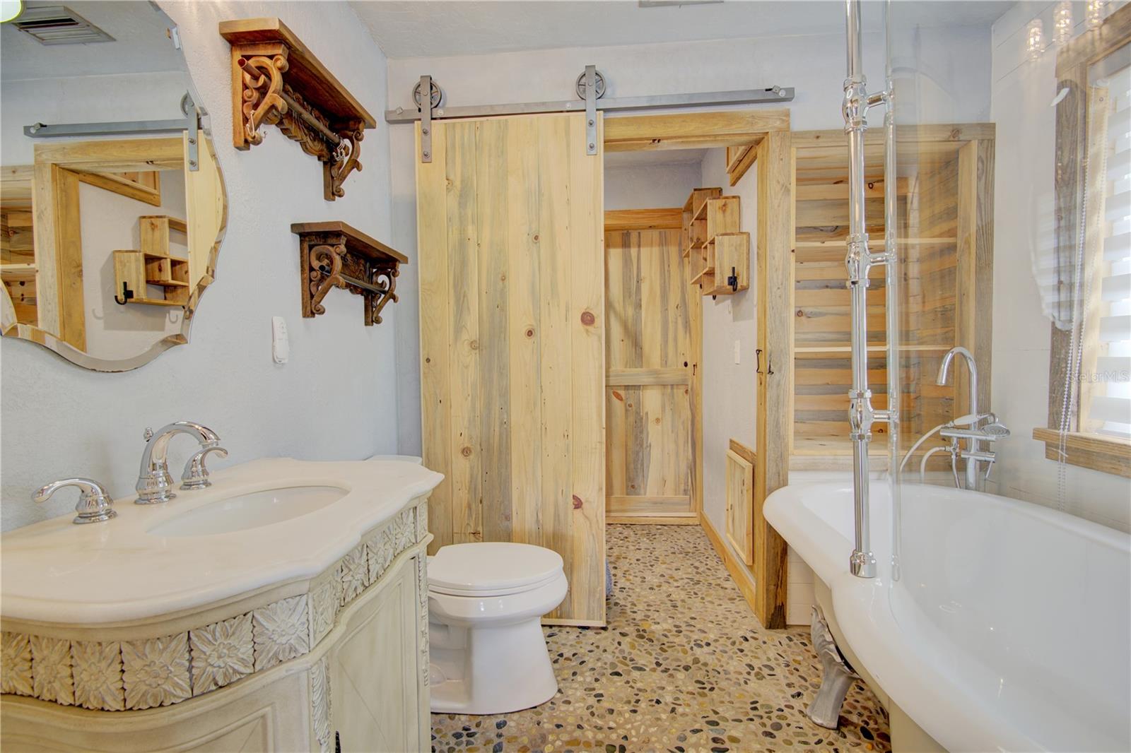 LAND O LAKES UNIT 02 - Residential