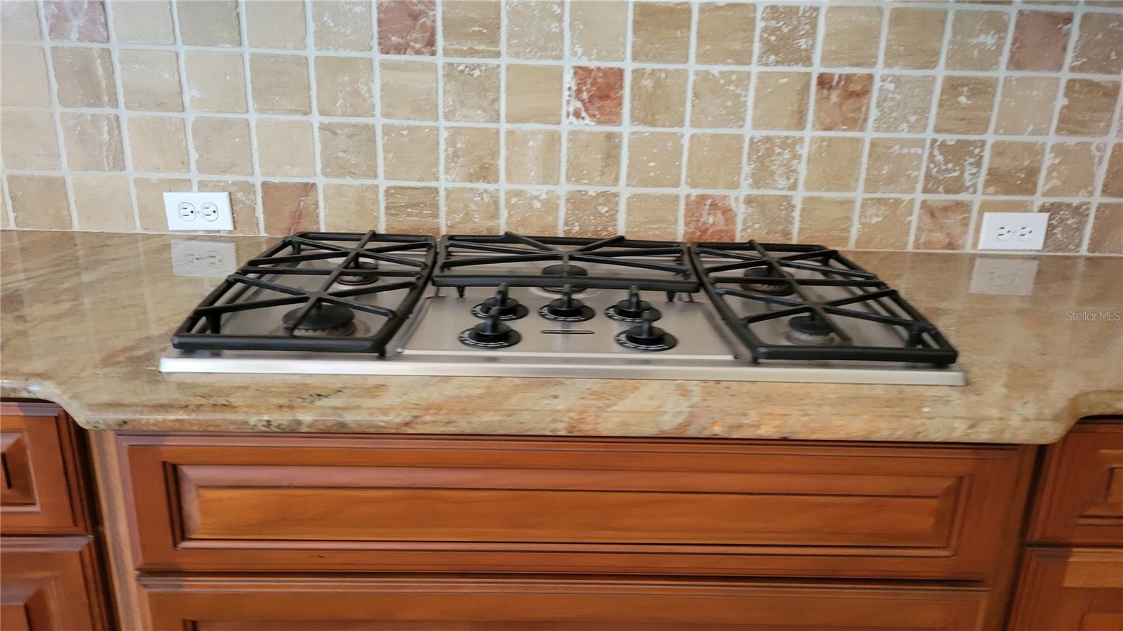 HAMMOCKS UNIT 1 - Residential Lease