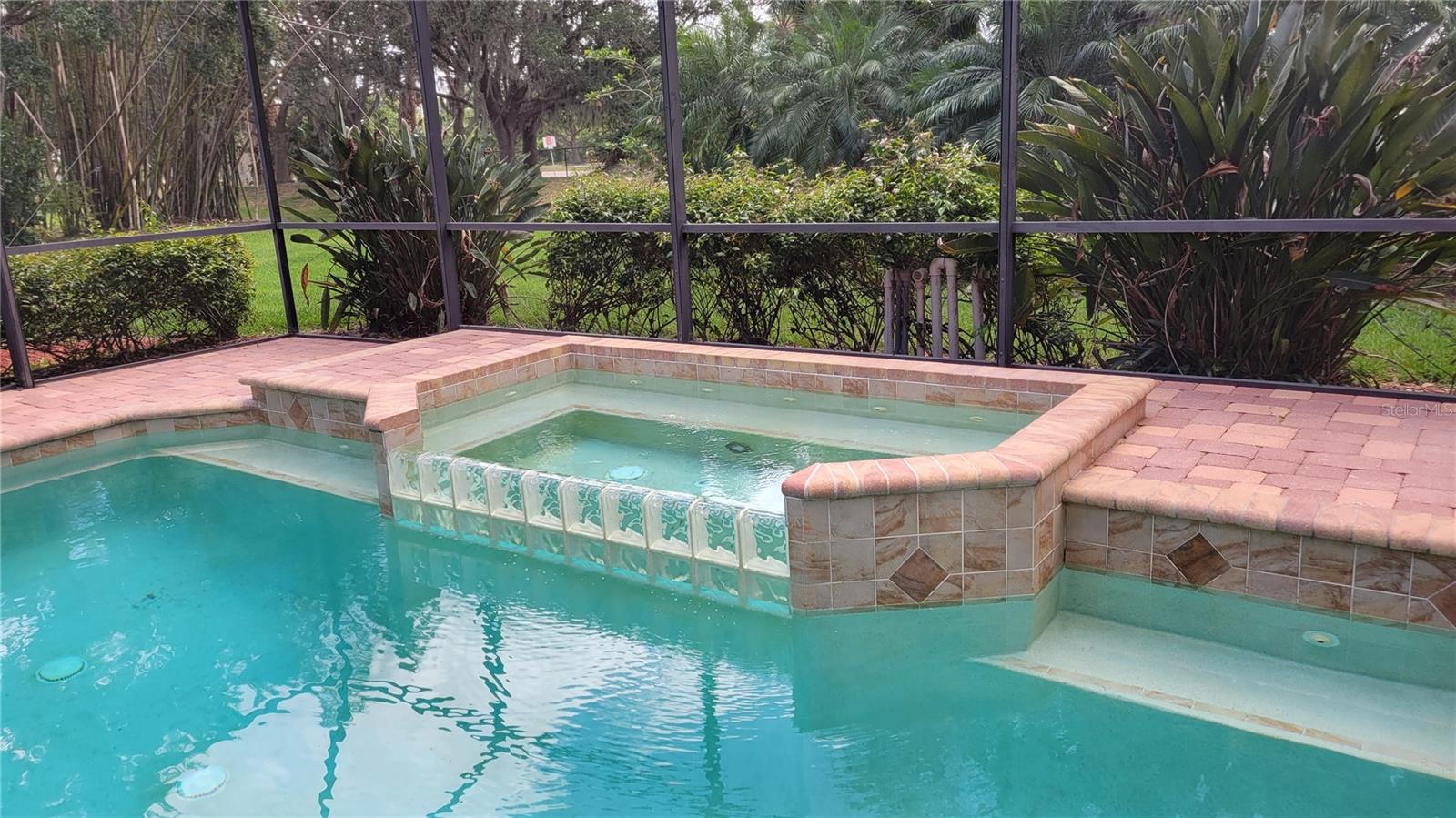 HAMMOCKS UNIT 1 - Residential Lease