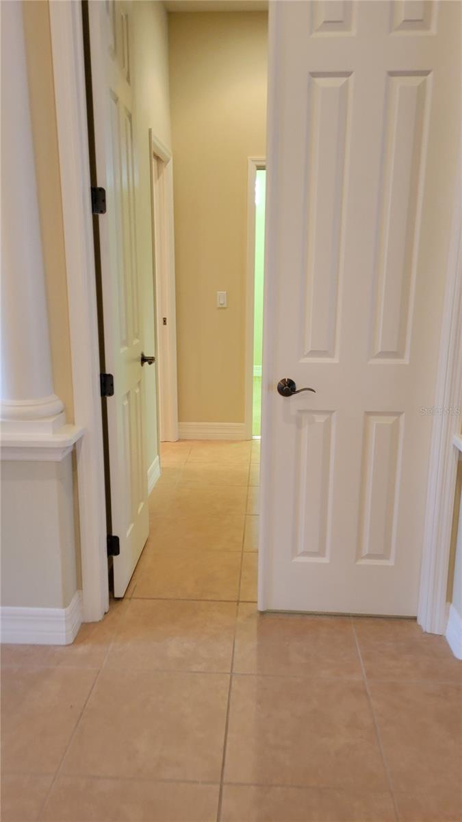 HAMMOCKS UNIT 1 - Residential Lease