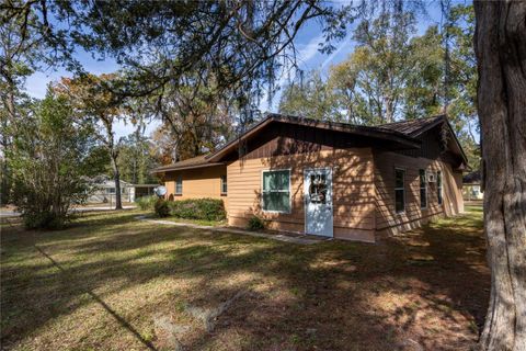 A home in HIGH SPRINGS