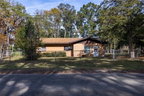 A home in HIGH SPRINGS