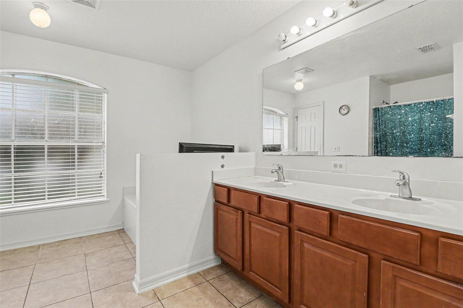 TRAILS-UNIT 3 - Residential