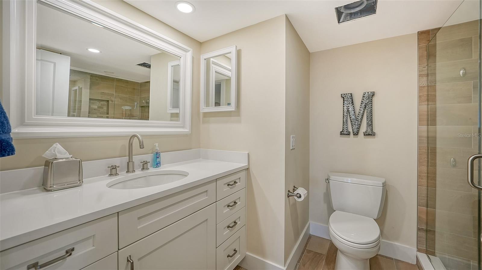 ISLANDER CLUB OF LONGBOAT - Residential