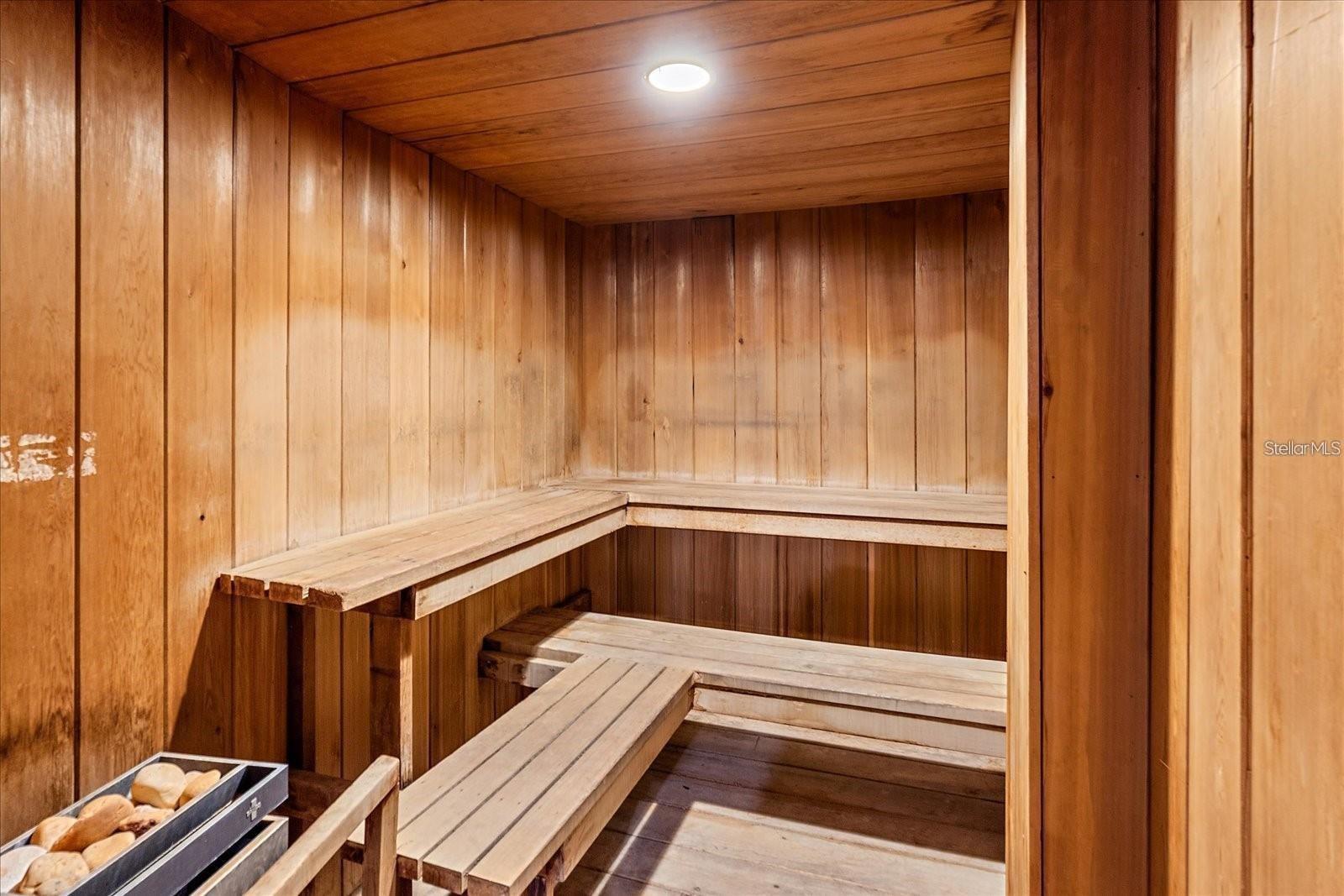 ISLANDER CLUB OF LONGBOAT - Residential