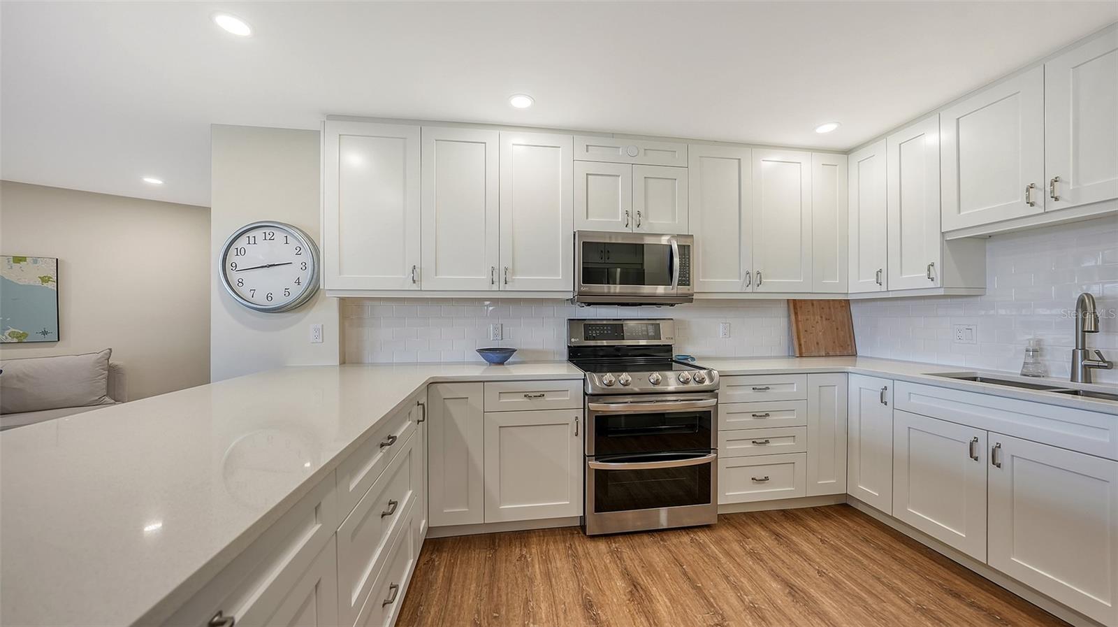 ISLANDER CLUB OF LONGBOAT - Residential