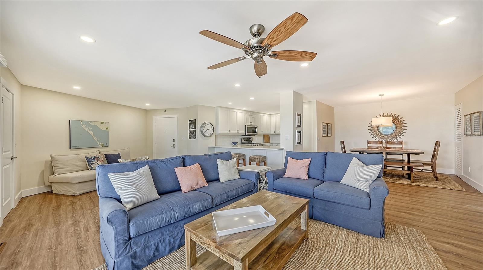 ISLANDER CLUB OF LONGBOAT - Residential