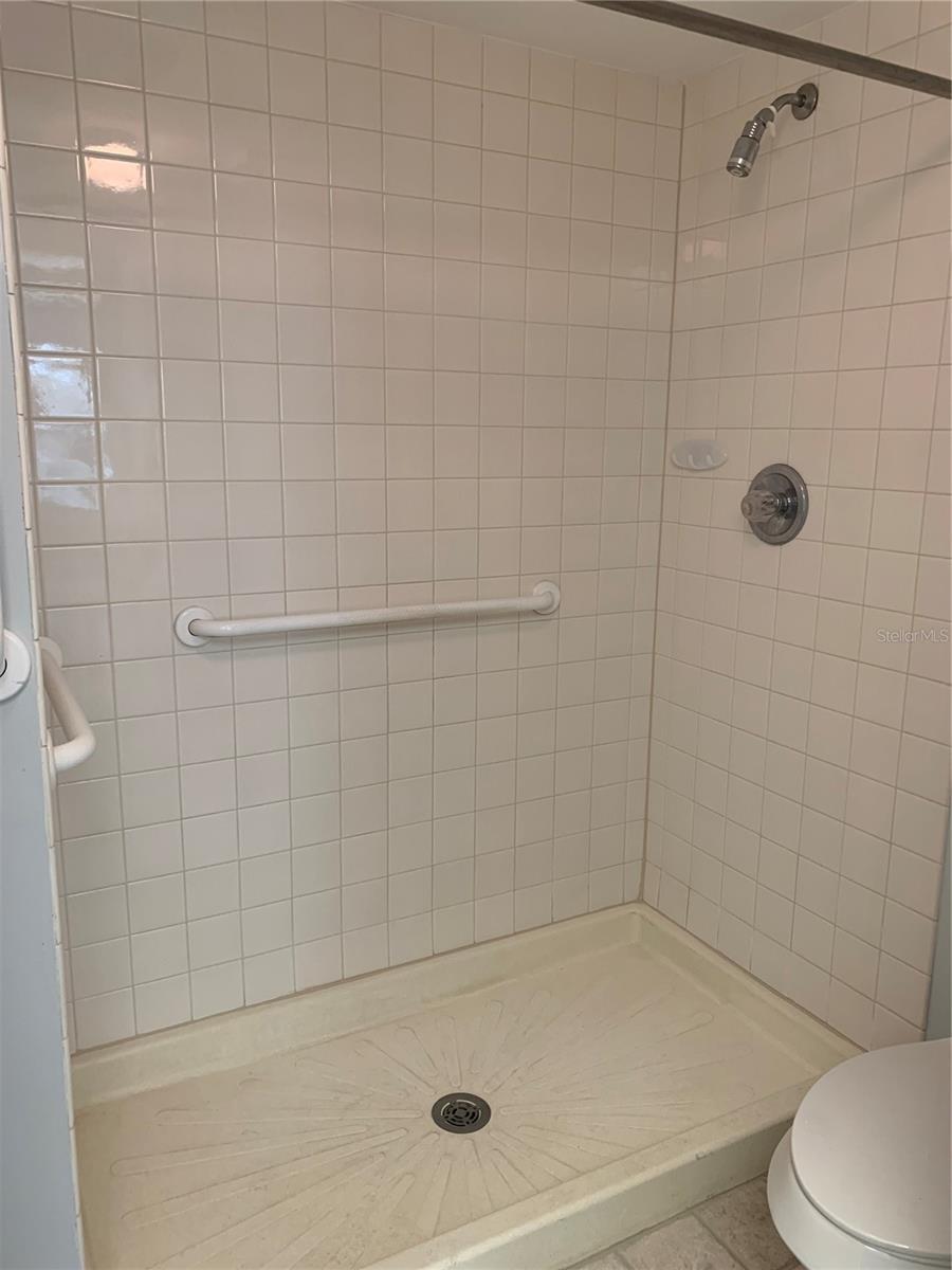 PASADENA COVE CONDO - Residential Lease