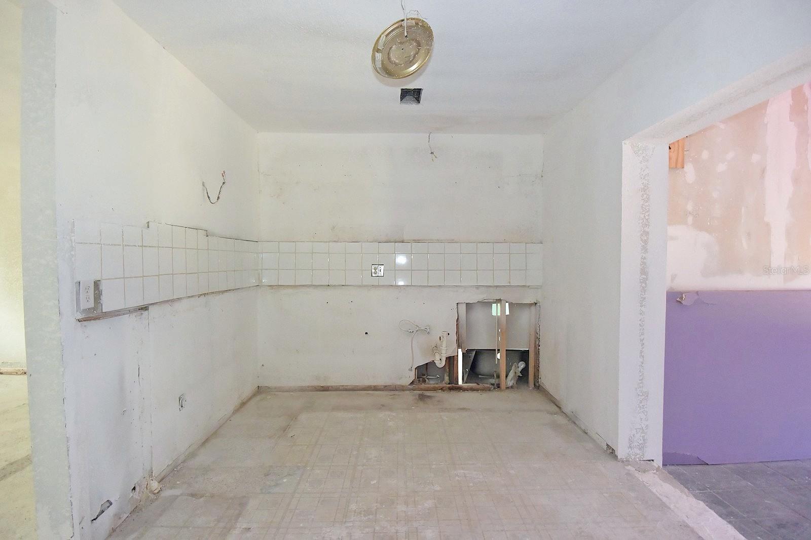 INVERNESS ACRES UNIT 01 AKA INVERNESS VILLAGE - Residential