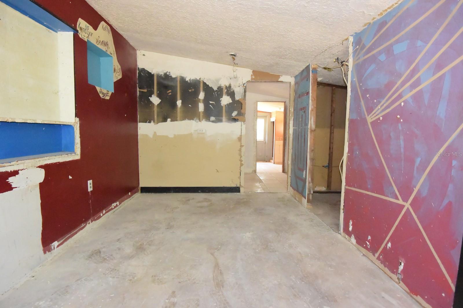 INVERNESS ACRES UNIT 01 AKA INVERNESS VILLAGE - Residential