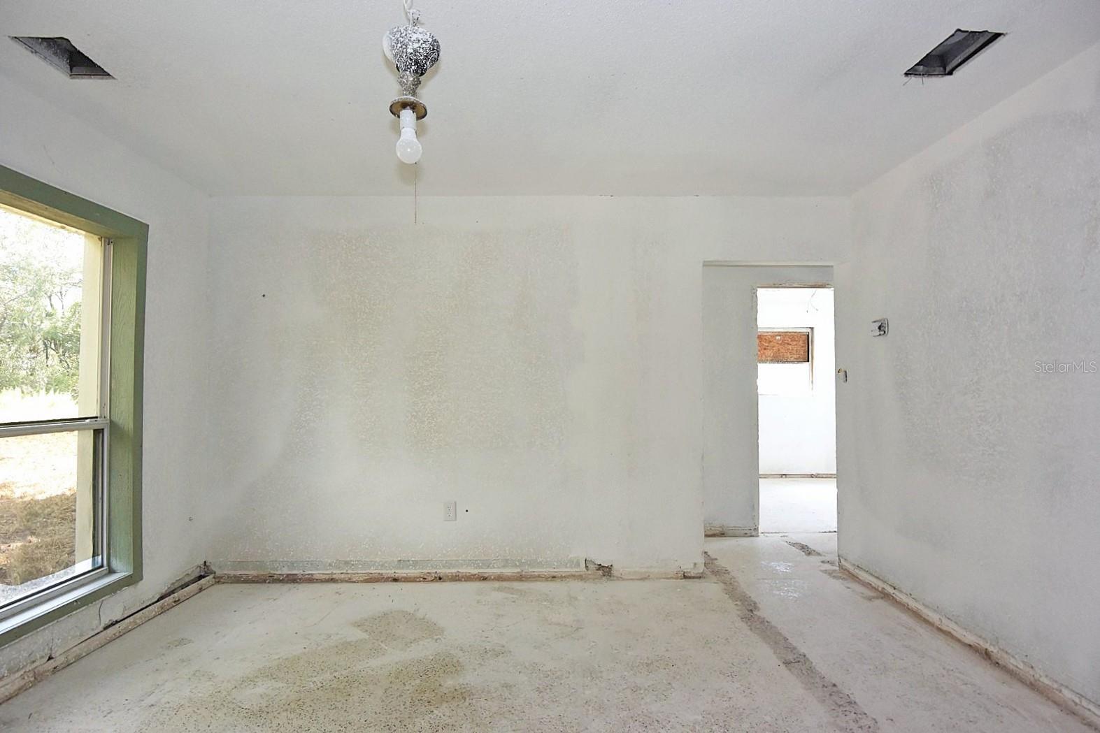 INVERNESS ACRES UNIT 01 AKA INVERNESS VILLAGE - Residential