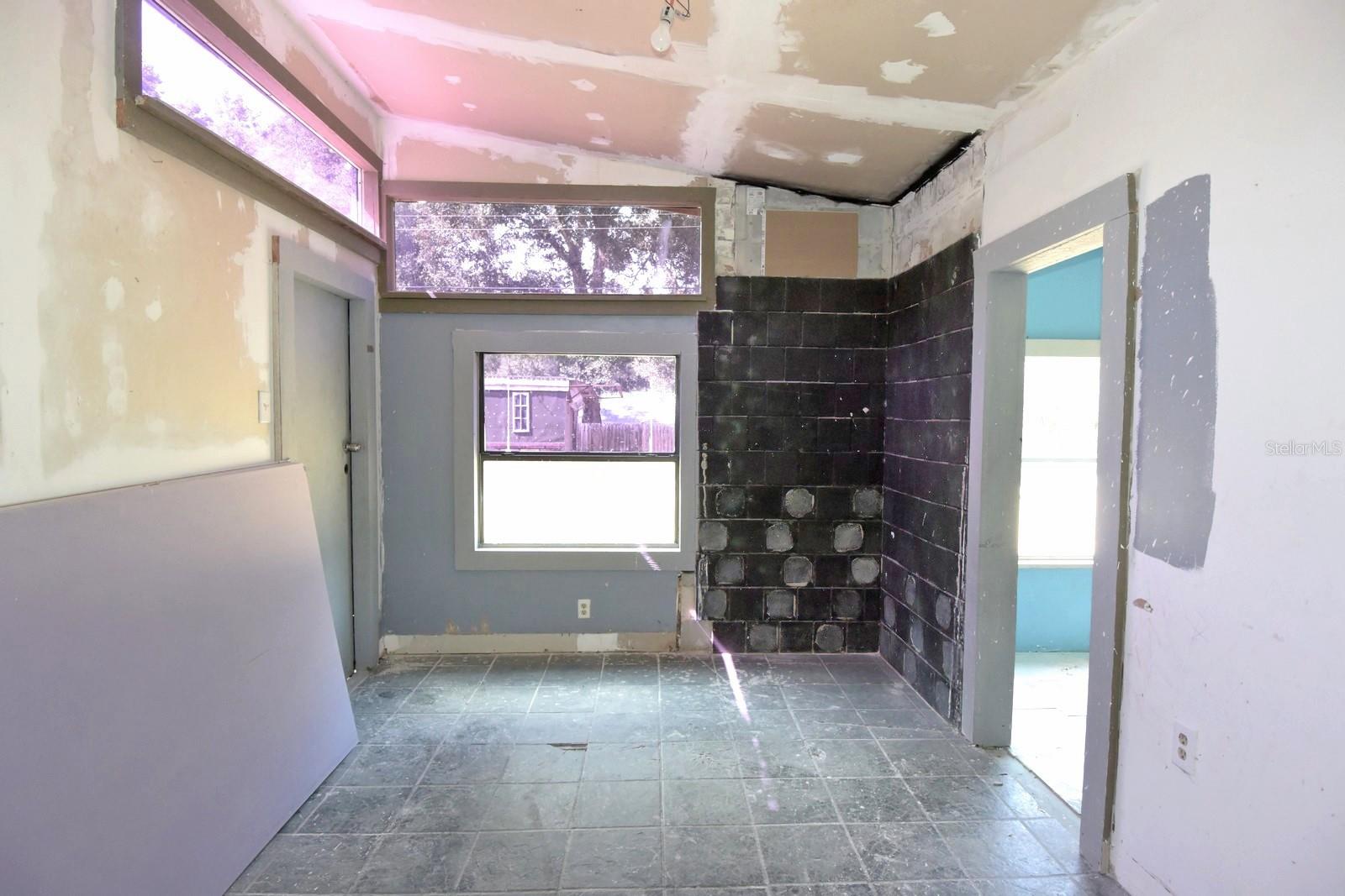 INVERNESS ACRES UNIT 01 AKA INVERNESS VILLAGE - Residential