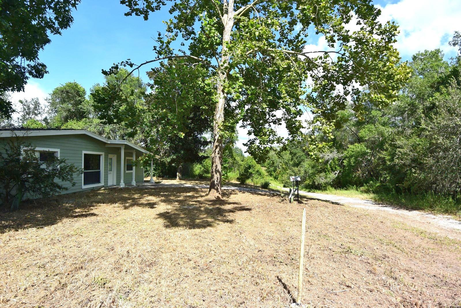 INVERNESS ACRES UNIT 01 AKA INVERNESS VILLAGE - Residential