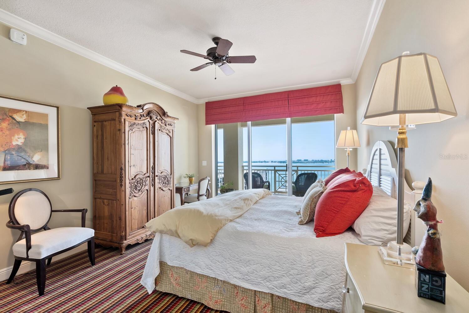 THE TOWER RESIDENCES - Residential