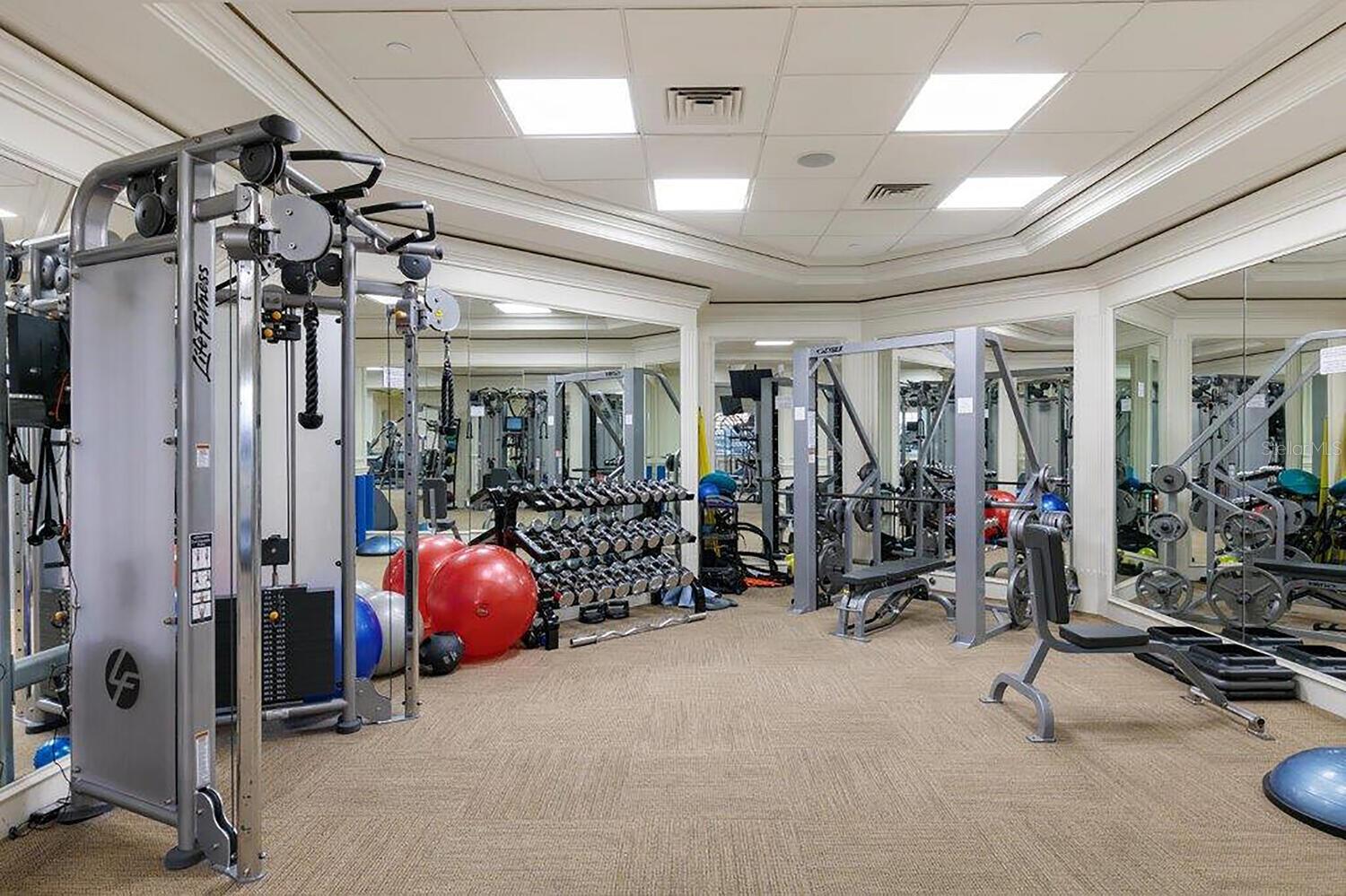 THE TOWER RESIDENCES - Residential