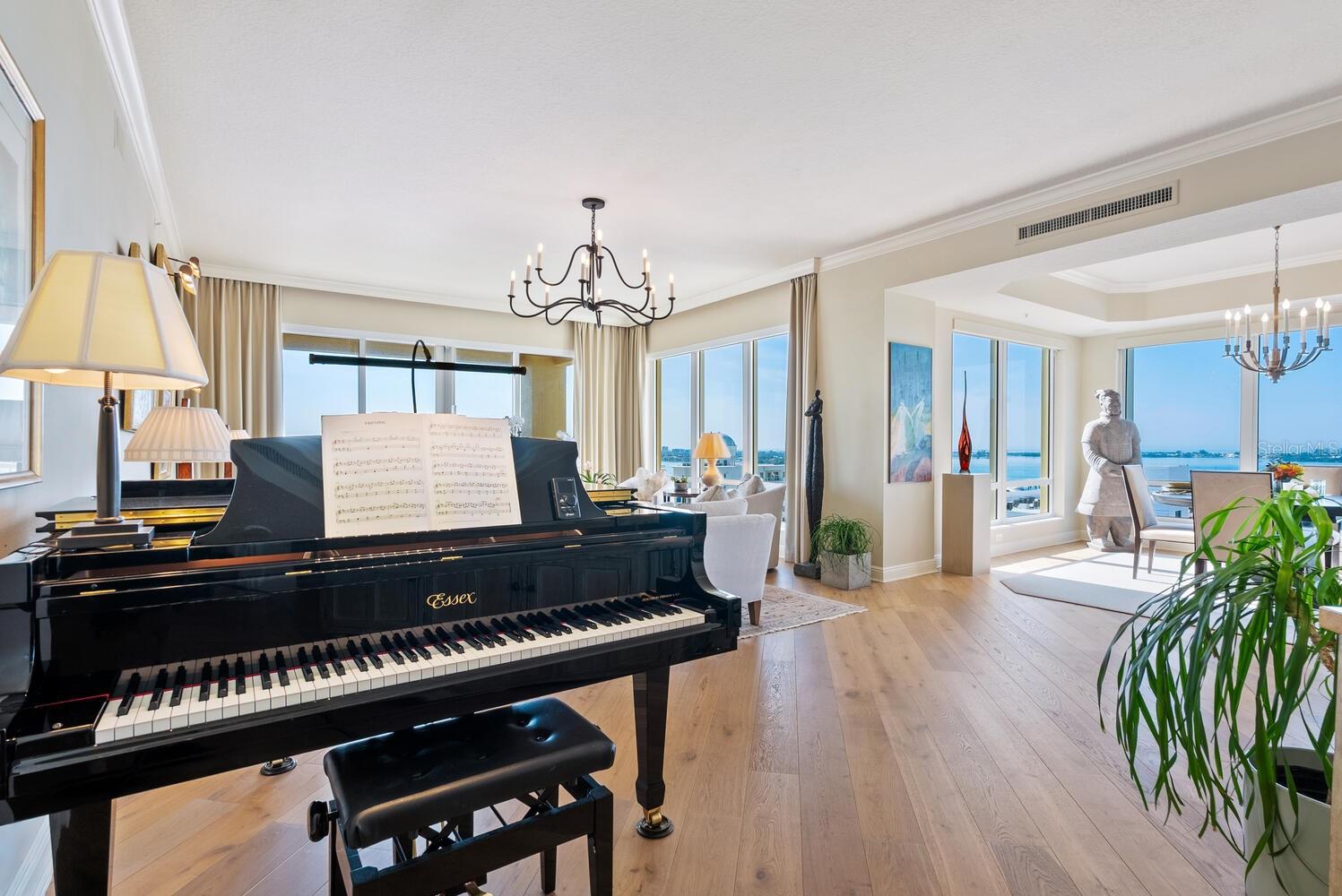 THE TOWER RESIDENCES - Residential