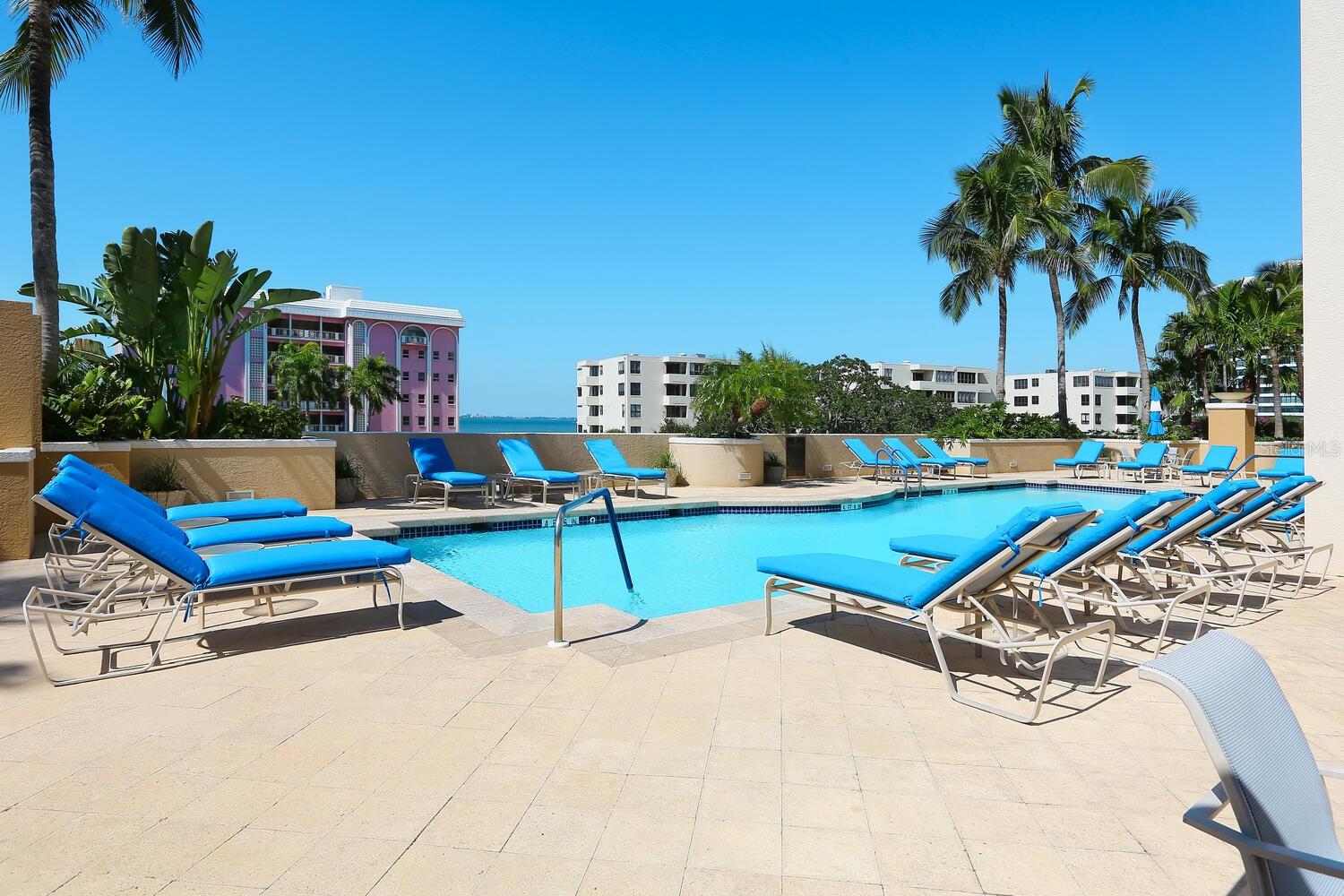 THE TOWER RESIDENCES - Residential