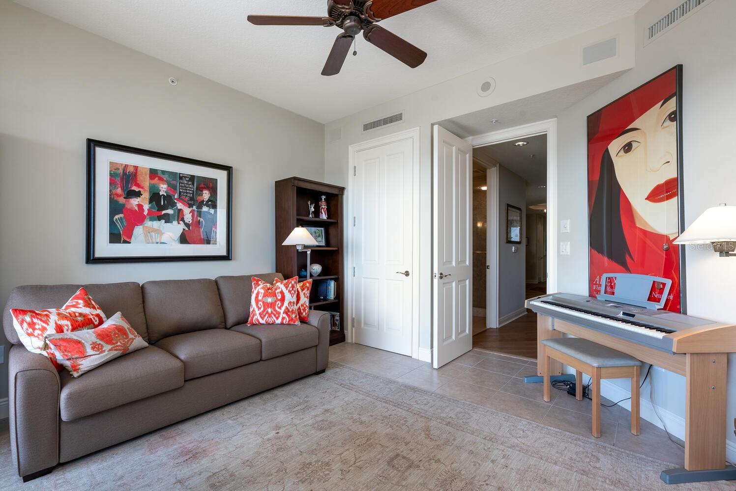 THE TOWER RESIDENCES - Residential